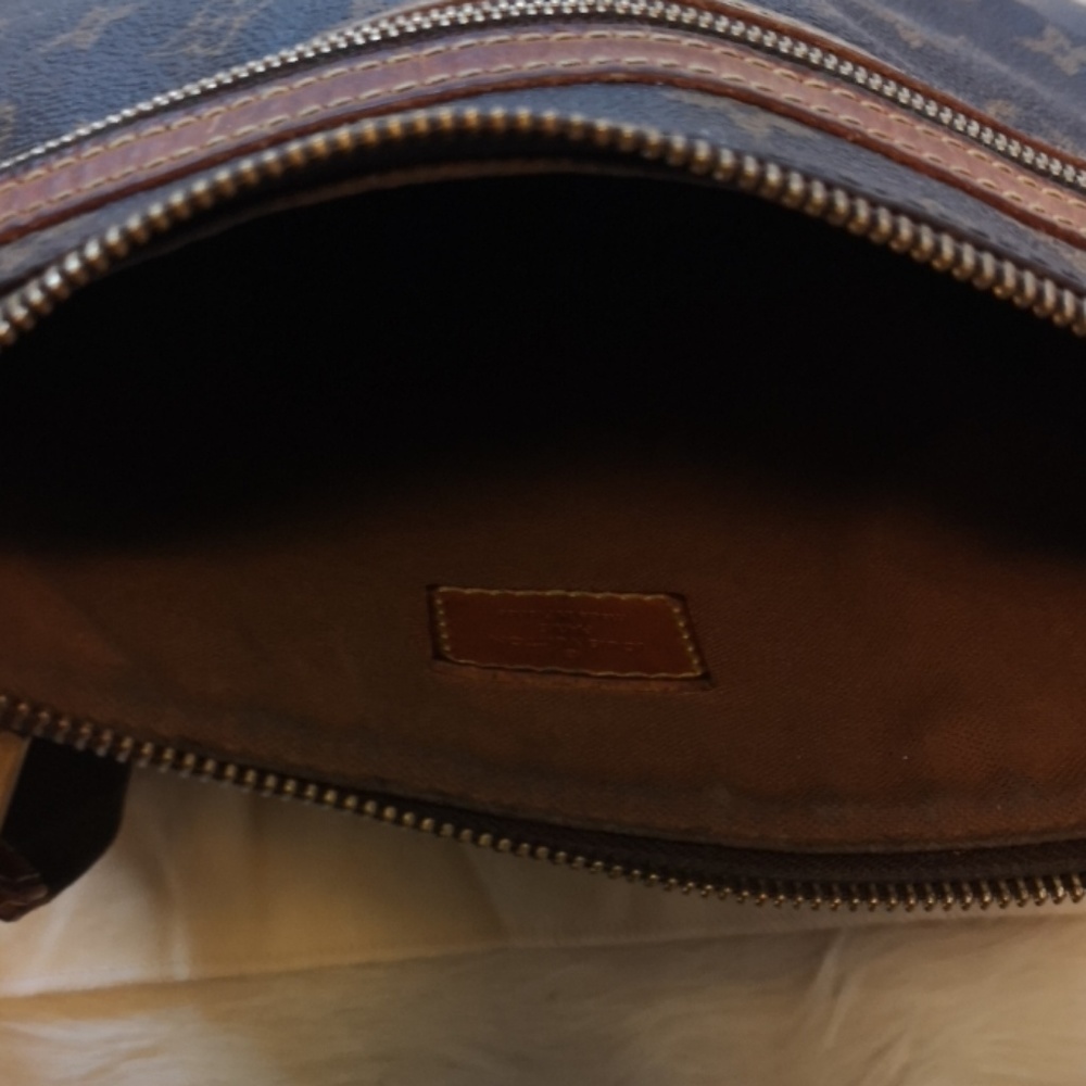 Louis Vuitton Bosphore Pochette Monogram Canvas - Picture 7 of 15